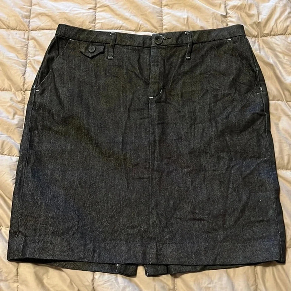 Dark denim skirt size 6 - Picture 1 of 8